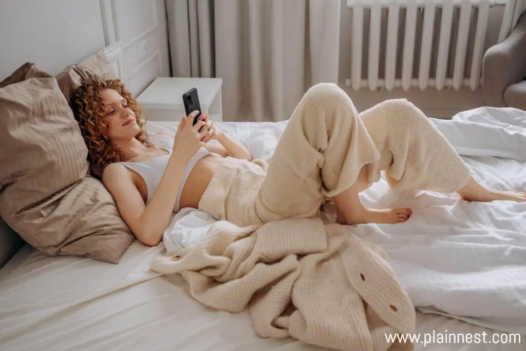 Bedroom decorating ideas for a single woman